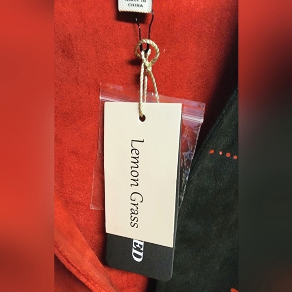 NWT Lemon Grass Women's Red Hand Printed Stand-Up Collar Jacket W/Button Detail - Picture 6 of 6